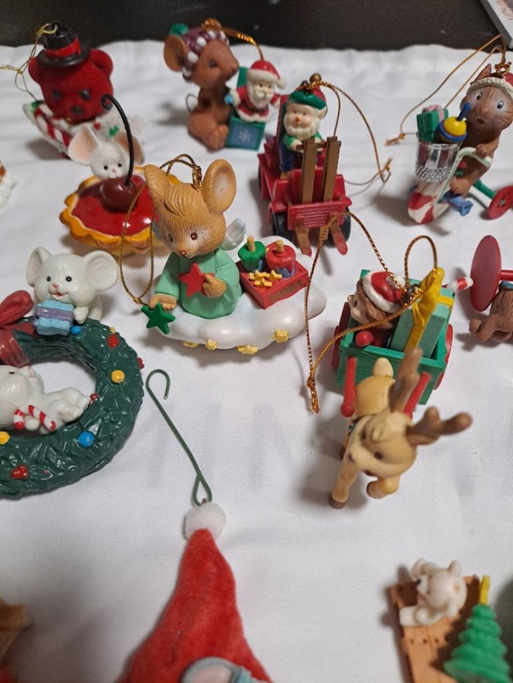 Vintage Mixed Lot of 18 Christmas Ornaments Hallmark, Coca-Cola, Lustre Fame - Picture 4 of 10